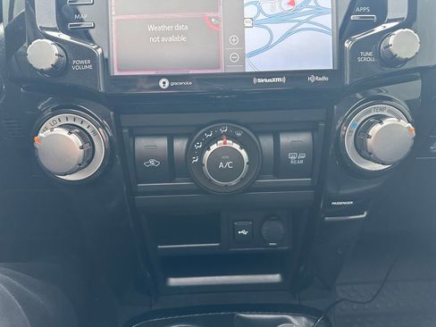 Used 2021 Toyota 4Runner Venture w/ Moonroof Package image 18