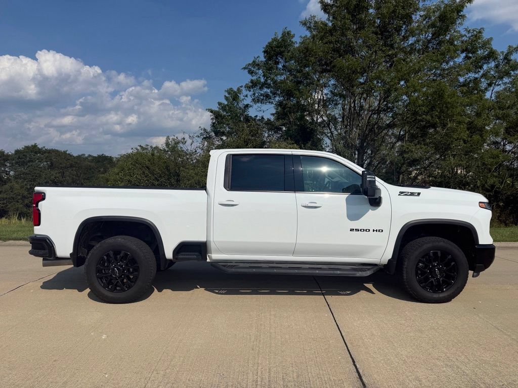 Used 2025 Chevrolet Silverado 2500 LTZ w/ Trail Boss Package AWD/4WD image 2
