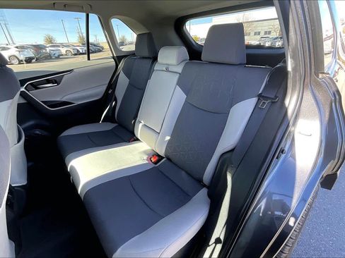 Used 2022 Toyota RAV4 XLE w/ Convenience Package image 20