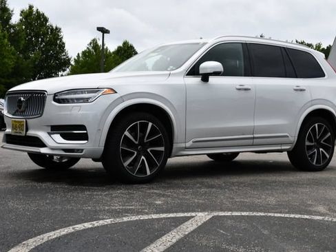 Used 2023 Volvo XC90 B6 Plus AWD/4WD image 3