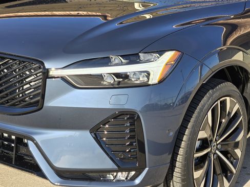 New 2026 Volvo XC60 B5 Ultra w/ Protection Package Premier image 11