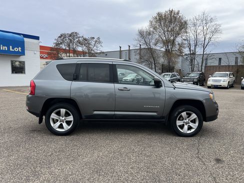 Used 2011 Jeep Compass Latitude image 8