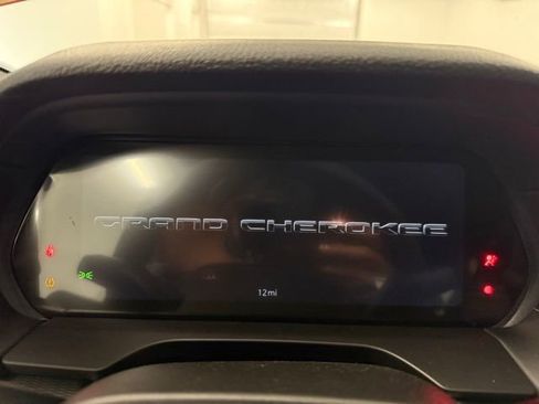 New 2026 Jeep Grand Cherokee Laredo image 19