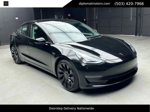 Used 2021 Tesla Model 3 Performance image 9