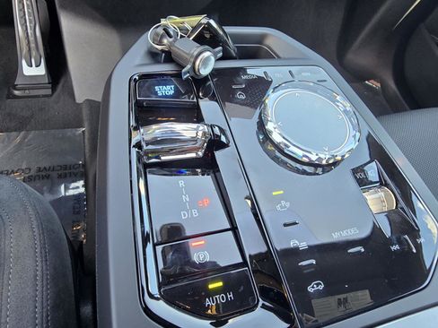 New 2026 BMW iX M70 image 19