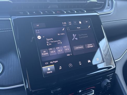 Used 2024 Jeep Grand Cherokee L Laredo image 17