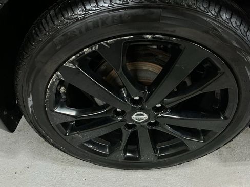 Used 2017 Nissan Altima 2.5 SR w/ Midnight Edition Package image 5