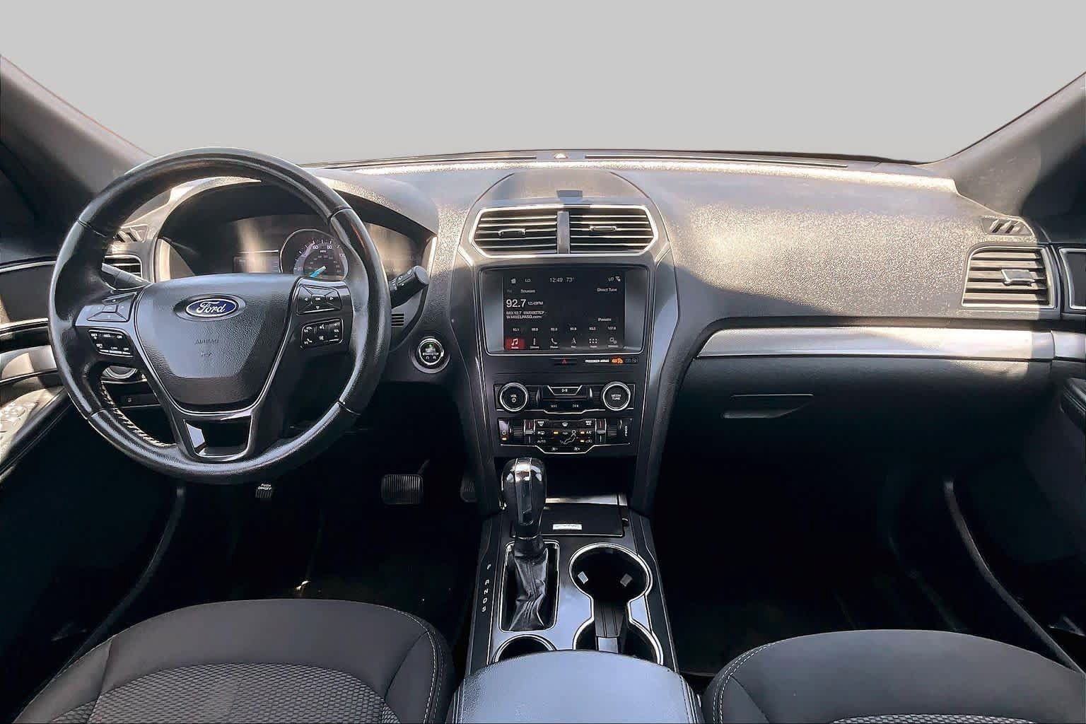 Used 2019 Ford Explorer XLT w/ Equipment Group 201A FWD image 15