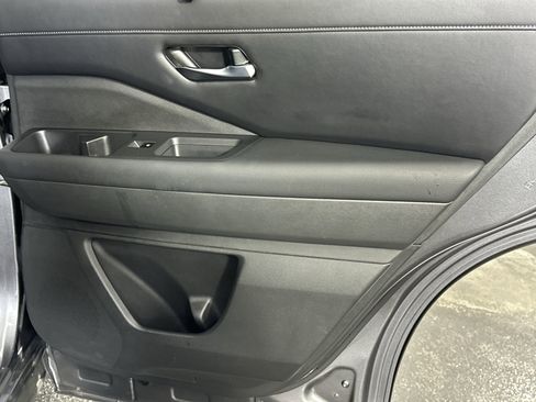 Used 2022 Nissan Pathfinder SL w/ Cargo Package image 36