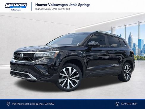 Used 2024 Volkswagen Taos SE w/ MDO Package FWD image 1