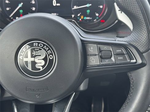 Used 2025 Alfa Romeo Tonale Tributo Italiano image 27