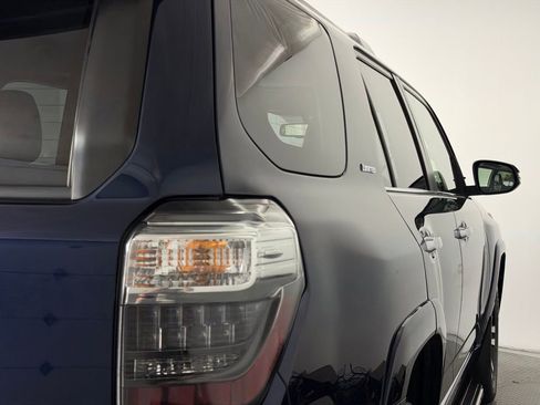Used 2015 Toyota 4Runner Limited AWD/4WD image 64