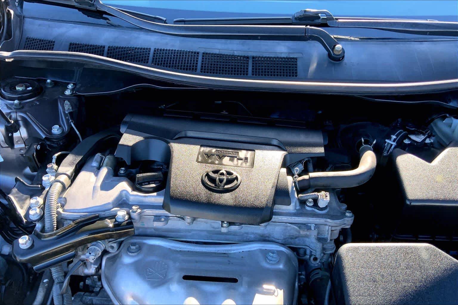 Used 2012 Toyota Camry XLE FWD image 31