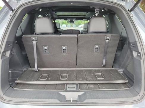 Certified 2025 Honda Pilot Black Edition image 9