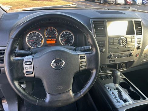 Used 2010 Nissan Armada SE image 32