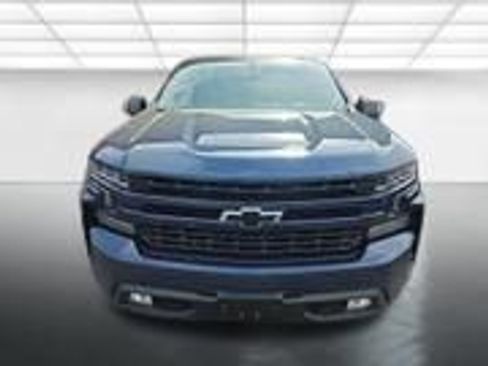 Used 2022 Chevrolet Silverado 1500 RST AWD/4WD image 2