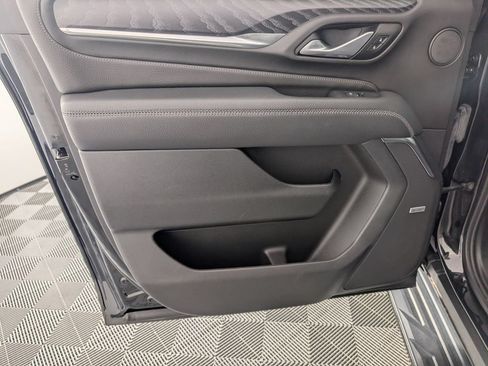 Certified 2024 GMC Yukon XL Denali AWD/4WD image 32