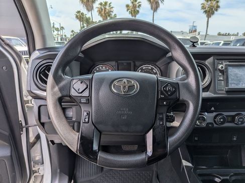 Used 2019 Toyota Tacoma SR image 14