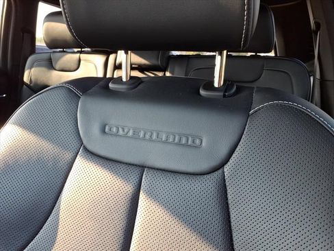 Certified 2023 Jeep Grand Cherokee Overland w/ Advanced Protech Group III AWD/4WD image 14