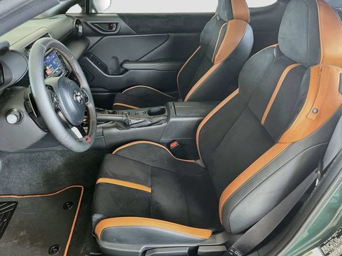 Used 2025 Toyota GR86 Hakone Edition RWD image 21
