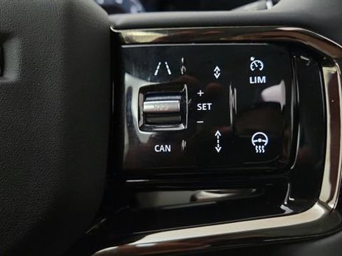 Used 2024 Land Rover Range Rover Evoque S AWD/4WD image 77