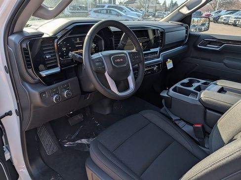 New 2026 GMC Sierra 1500 SLE image 25
