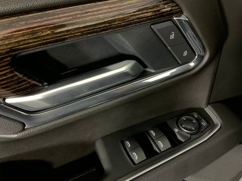 Used 2025 GMC Sierra 1500 Elevation image 27