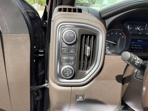 Used 2020 GMC Sierra 1500 SLT w/ SLT Convenience Package AWD/4WD image 18
