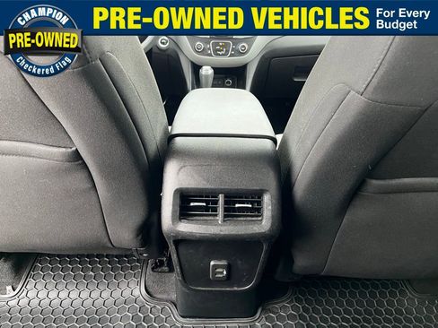 Used 2020 Chevrolet Equinox LS image 26