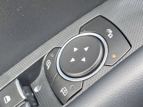 Used 2022 Ford Mustang Mach-E Select image 26