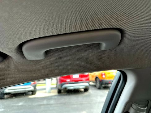 Used 2019 Hyundai Elantra SE w/ Cargo Package image 26