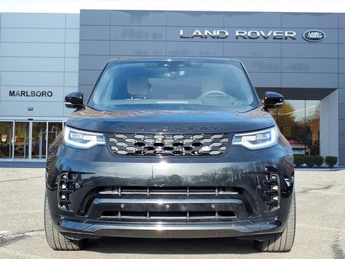 Certified 2024 Land Rover Discovery Dynamic SE image 8