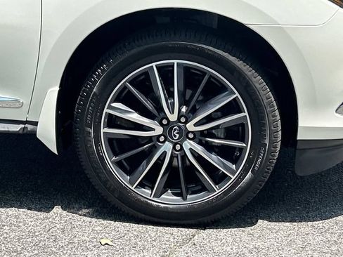 Used 2019 INFINITI QX60 Luxe w/ Sensory Package AWD/4WD image 9