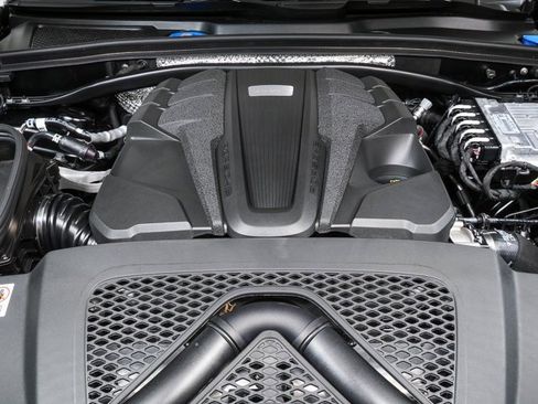 New 2026 Porsche Macan S image 36