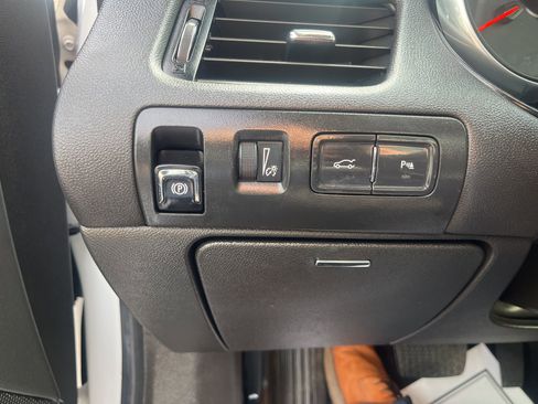 Used 2019 Chevrolet Impala LT w/ Sunroof and Spoiler Package image 22