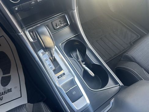 Used 2022 Subaru Ascent Premium w/ Convenience Package image 12