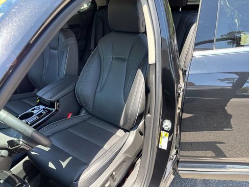 Used 2023 Buick Envision Essence FWD image 3