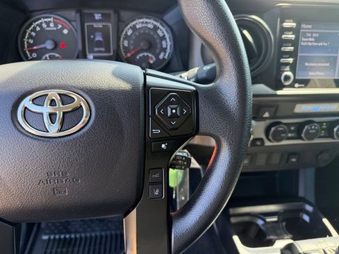 Used 2022 Toyota Tacoma SR AWD/4WD image 18