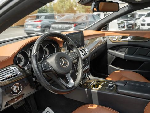 Used 2015 Mercedes-Benz CLS 400 4MATIC w/ Premium 1 Package image 6