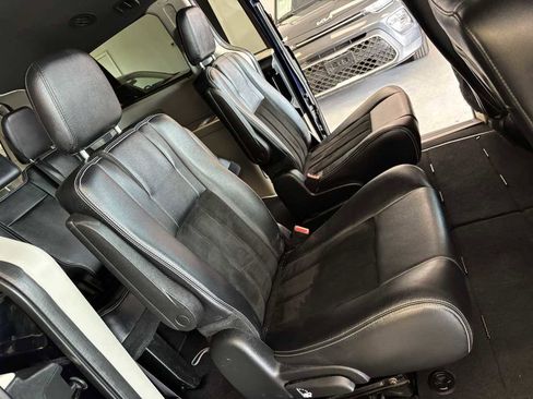 Used 2017 Dodge Grand Caravan SXT FWD image 23