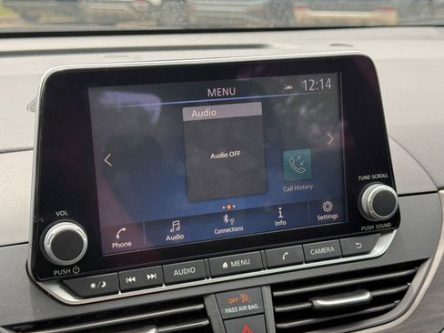 Used 2025 Nissan Altima 2.5 SV FWD image 20