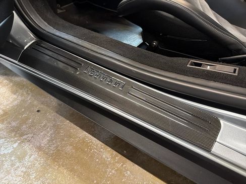 Used 2013 Ferrari 458 Italia Coupe RWD image 31