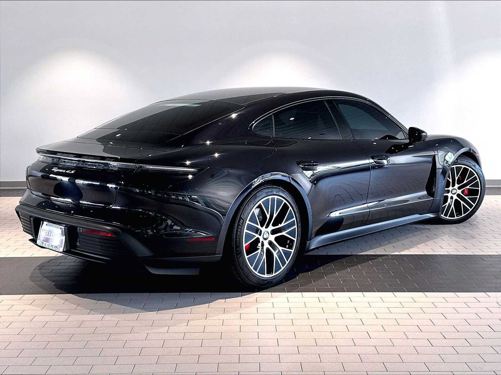 Used 2021 Porsche Taycan 4S AWD/4WD image 10