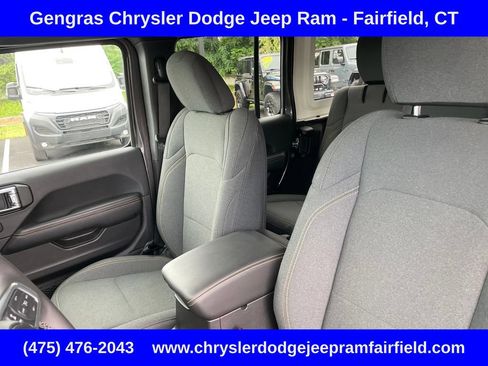 Certified 2025 Jeep Wrangler Unlimited Sahara AWD/4WD image 48