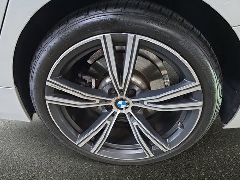 Used 2023 BMW 330i Sedan w/ Driving Assistance Package image 31