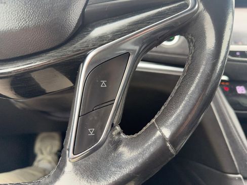 Used 2020 Cadillac XT5 Premium Luxury image 17