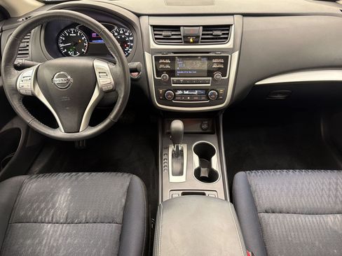 Used 2017 Nissan Altima 2.5 SV w/ Convenience Package FWD image 15