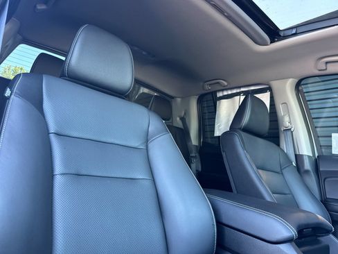 Used 2025 Honda Ridgeline RTL image 16