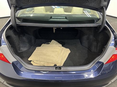 Used 2017 Toyota Camry XLE w/ Moonroof Package FWD image 27