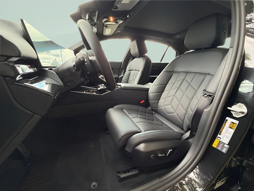 New 2027 BMW 550e xDrive w/ Premium Package AWD/4WD image 10